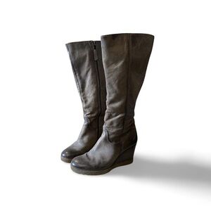 MJUS Charcoal Snake Wedge Leather Knee Boots – Dark Grey – US 8.5